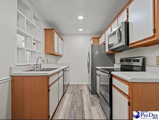 701 Coventry Ln, Florence, SC 29501