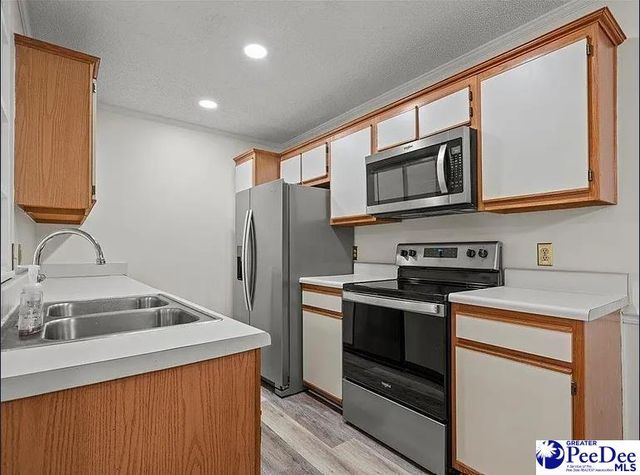 701 Coventry Ln, Florence, SC 29501
