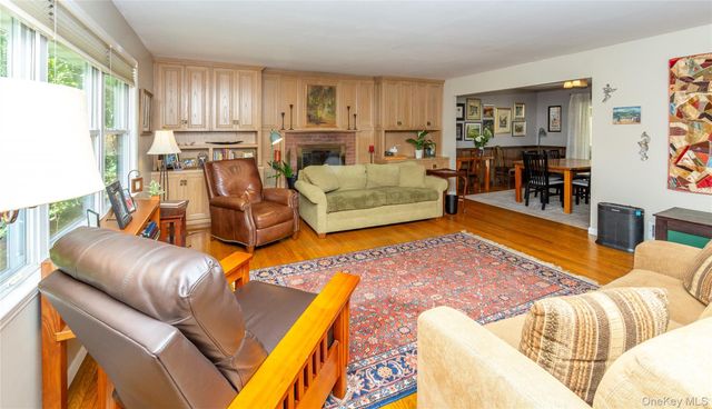 32 Cobb Road, Brewster, NY 10509