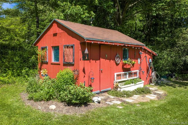 32 Cobb Road, Brewster, NY 10509