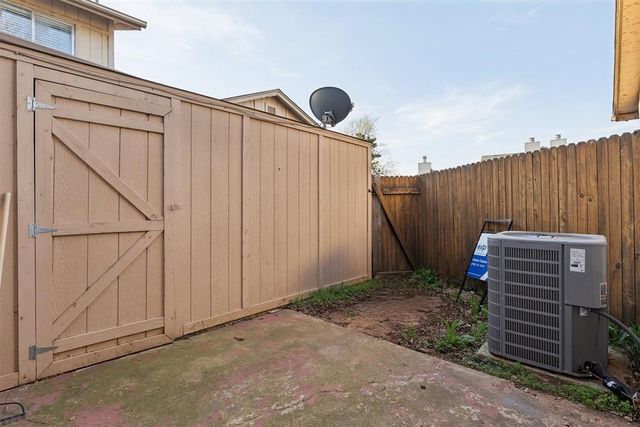 9605 Hefner Village Boulevard, Oklahoma City, OK 73162