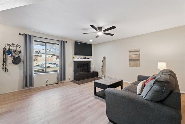 9605 Hefner Village Boulevard, Oklahoma City, OK 73162
