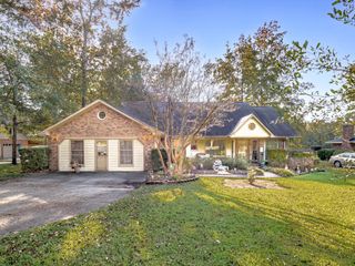 6674 Francis Marion Avenue, Dalzell, SC 29040