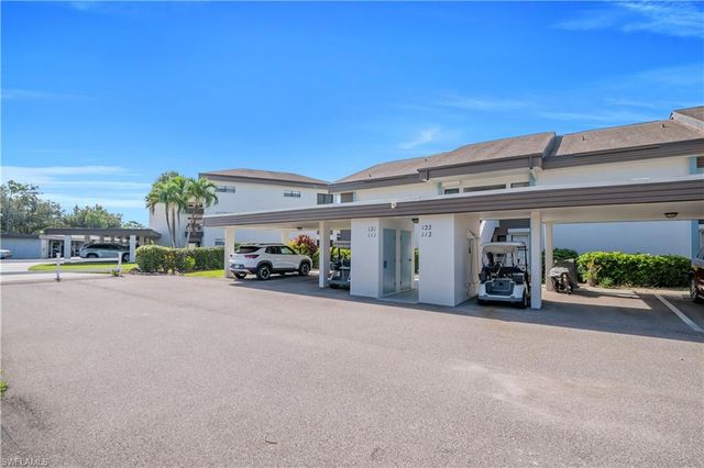 5790 Trailwinds DR 111, Fort Myers, FL 33907