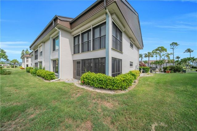 5790 Trailwinds DR 111, Fort Myers, FL 33907