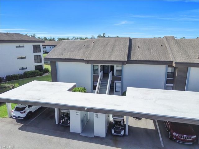 5790 Trailwinds DR 111, Fort Myers, FL 33907
