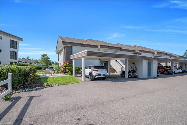 5790 Trailwinds DR 111, Fort Myers, FL 33907