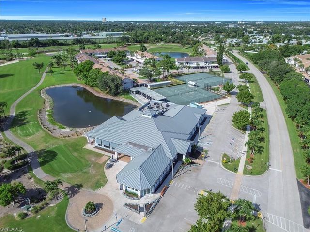 5790 Trailwinds DR 111, Fort Myers, FL 33907