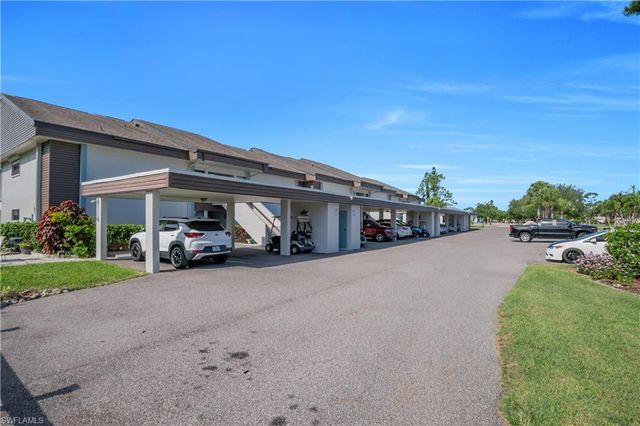 5790 Trailwinds DR 111, Fort Myers, FL 33907