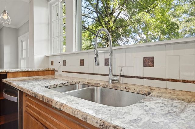 235 Oakview Ave, Edgewood, PA 15218