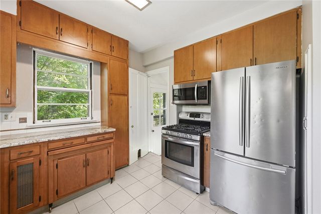 235 Oakview Ave, Edgewood, PA 15218