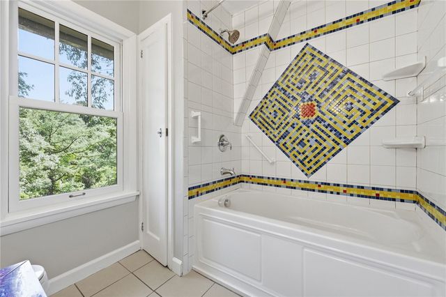 235 Oakview Ave, Edgewood, PA 15218