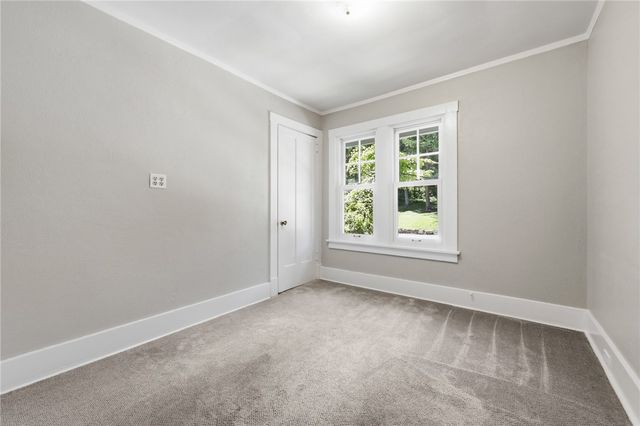 235 Oakview Ave, Edgewood, PA 15218