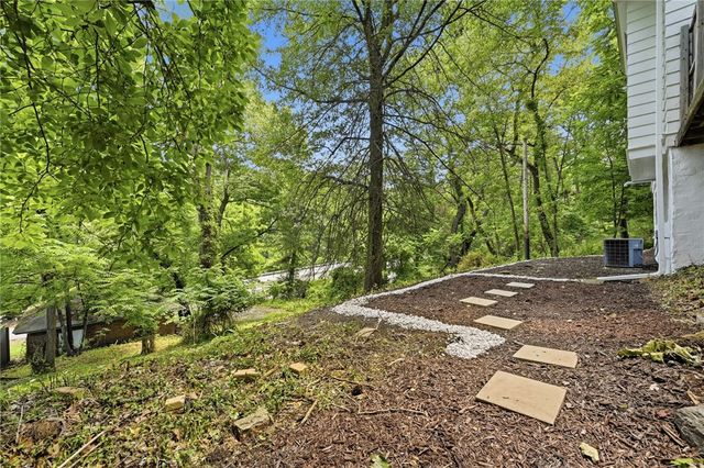 235 Oakview Ave, Edgewood, PA 15218