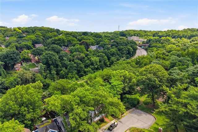 235 Oakview Ave, Edgewood, PA 15218