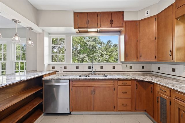 235 Oakview Ave, Edgewood, PA 15218