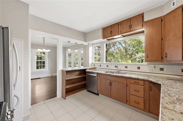 235 Oakview Ave, Edgewood, PA 15218