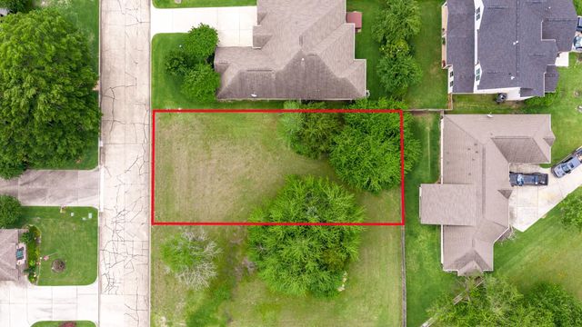 29 Bermuda Circle, Montgomery, TX 77356