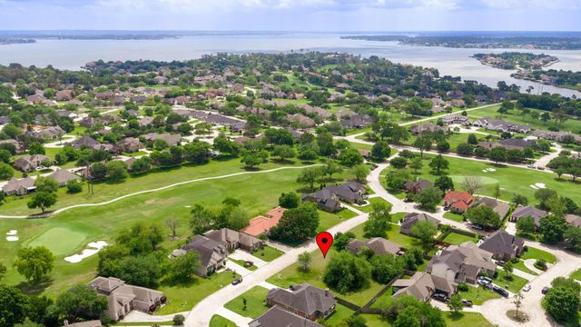 29 Bermuda Circle, Montgomery, TX 77356