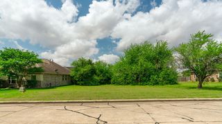 29 Bermuda Circle, Montgomery, TX 77356