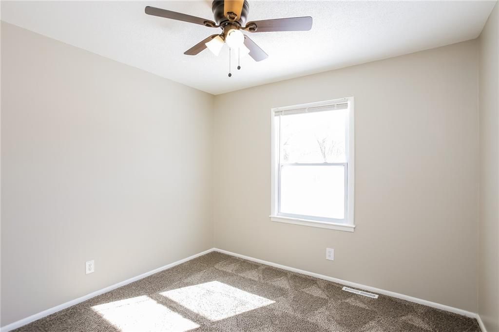 9306 Fairwood Drive, Kansas City, MO 64138