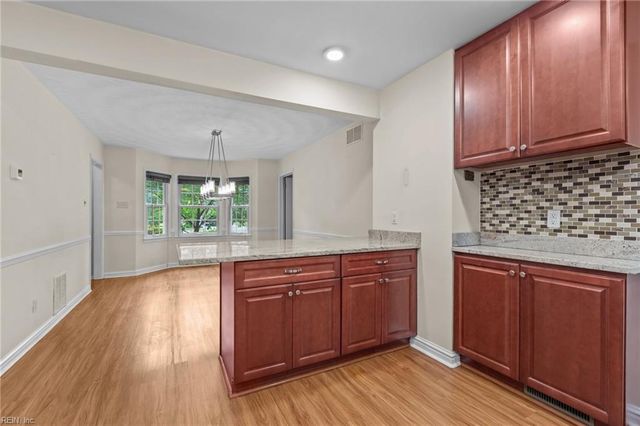 10 Kathy DR, Poquoson, VA 23662