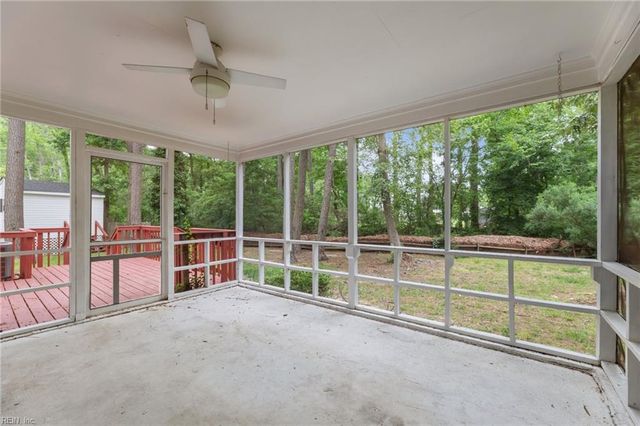 10 Kathy DR, Poquoson, VA 23662