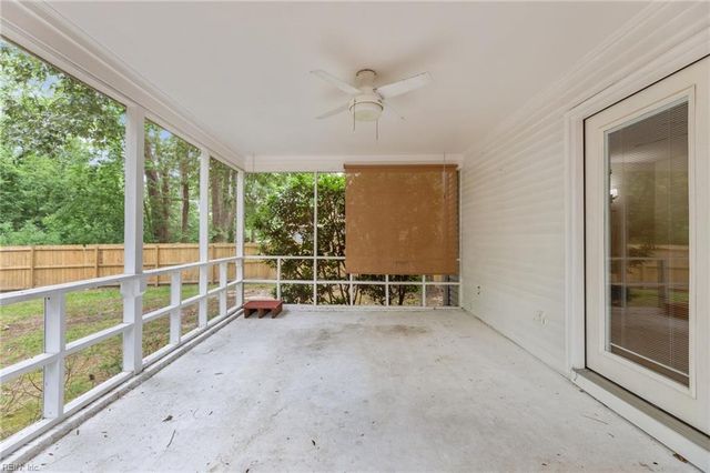 10 Kathy DR, Poquoson, VA 23662