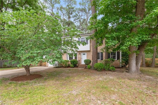 10 Kathy DR, Poquoson, VA 23662