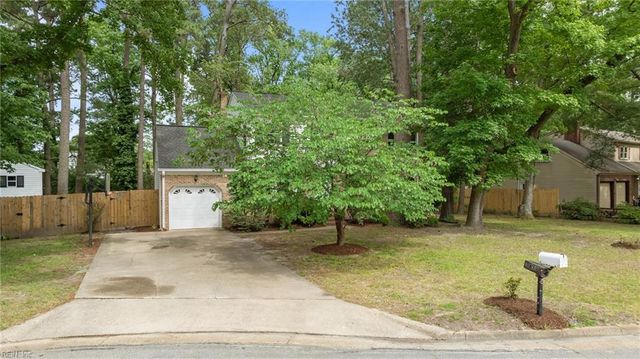 10 Kathy DR, Poquoson, VA 23662