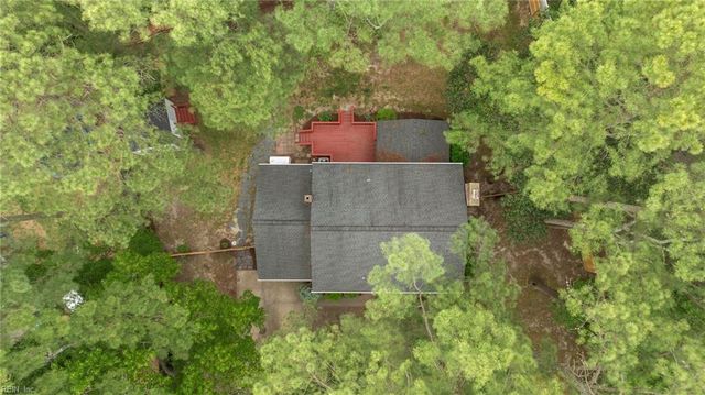10 Kathy DR, Poquoson, VA 23662