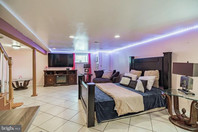 401 MAPLE AVE, Philadelphia, PA 19116