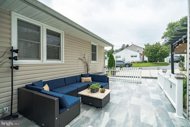 401 MAPLE AVE, Philadelphia, PA 19116