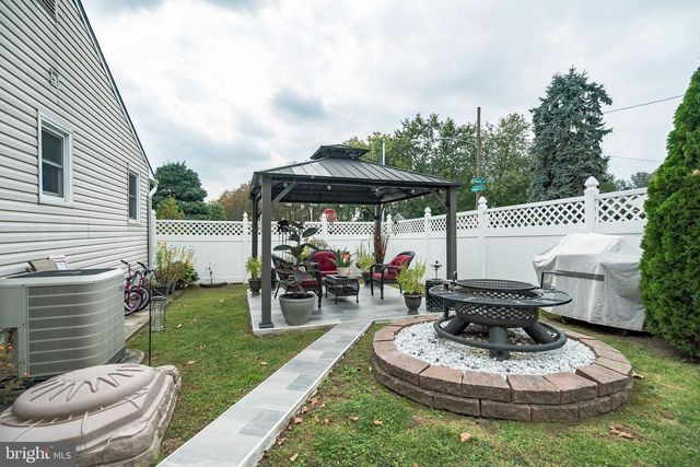 401 MAPLE AVE, Philadelphia, PA 19116