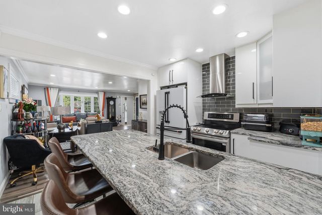 401 MAPLE AVE, Philadelphia, PA 19116