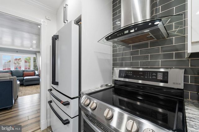 401 MAPLE AVE, Philadelphia, PA 19116