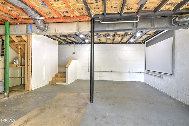 816 Burwind Court, Kingsport, TN 37660