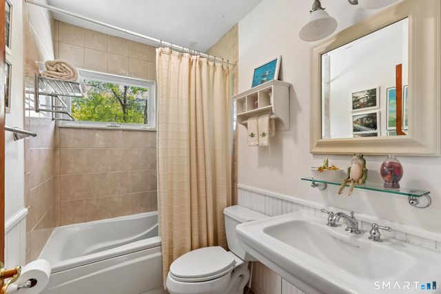 4 Alan Road, Danbury, CT 06810