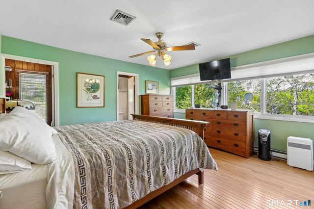 4 Alan Road, Danbury, CT 06810