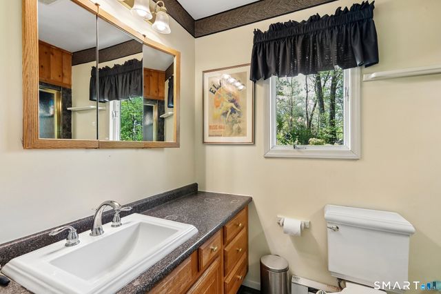 4 Alan Road, Danbury, CT 06810