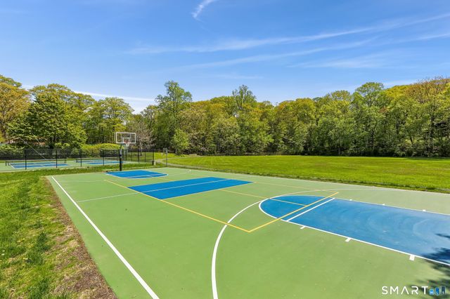 4 Alan Road, Danbury, CT 06810