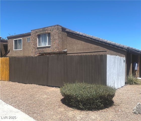 1500 Hialeah Drive A, Las Vegas, NV 89119