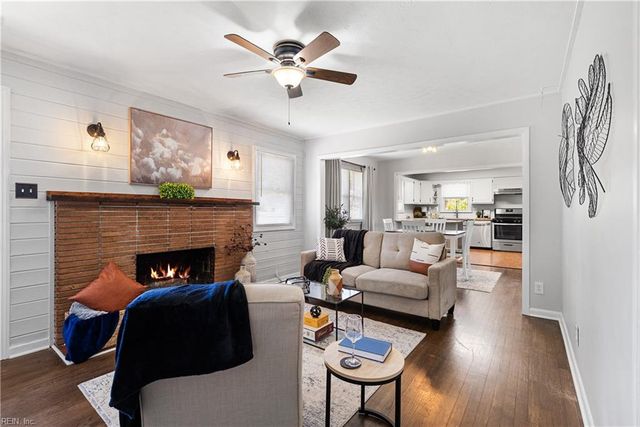 207 McCosh DR, Chesapeake, VA 23320