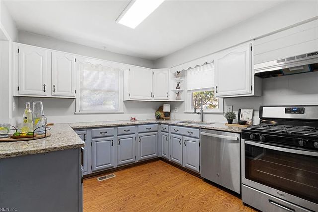 207 McCosh DR, Chesapeake, VA 23320