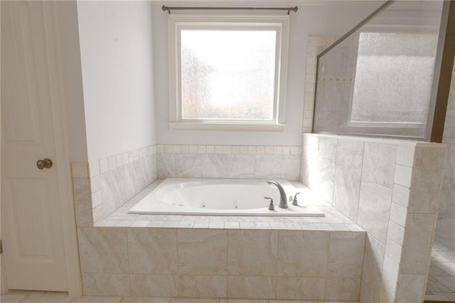 5127 Bentwater Lane SW, Lilburn, GA 30047