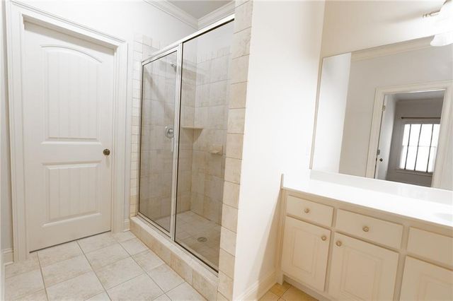 5127 Bentwater Lane SW, Lilburn, GA 30047