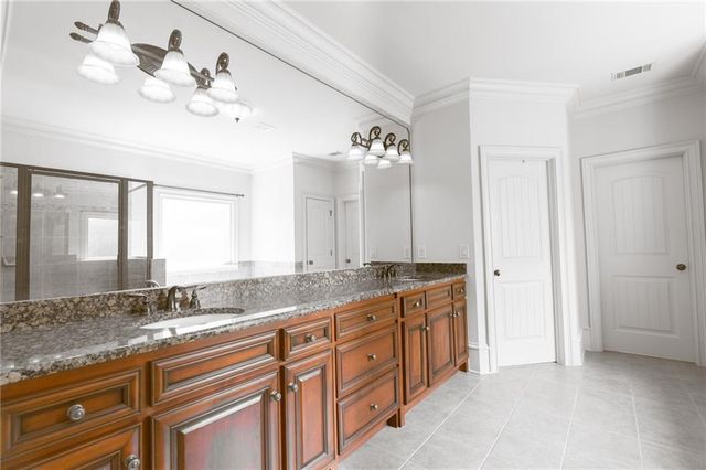 5127 Bentwater Lane SW, Lilburn, GA 30047