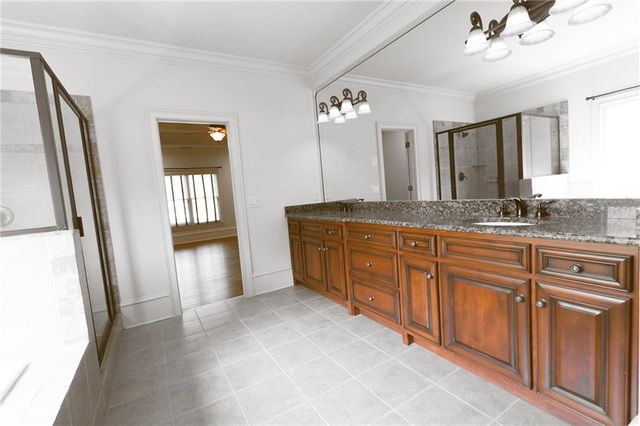 5127 Bentwater Lane SW, Lilburn, GA 30047