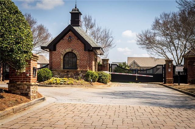 5127 Bentwater Lane SW, Lilburn, GA 30047