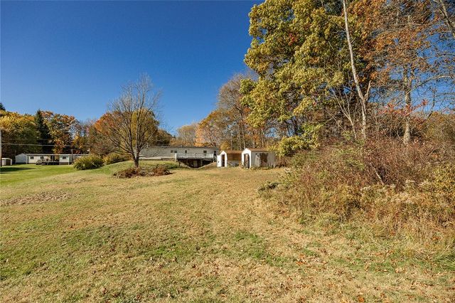 198 W Drive Rd, Plain Grove Twp, PA 16156